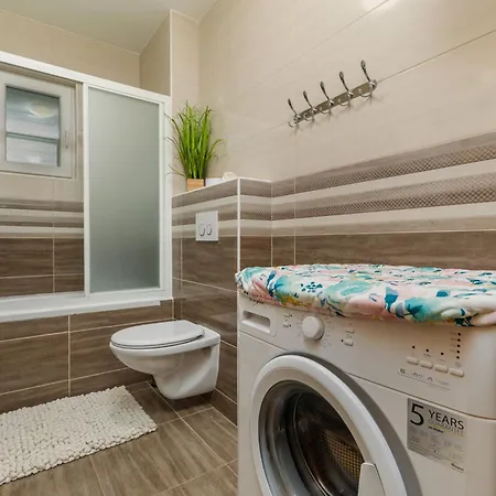 Apartament With Parking Space - 24301 Makarska